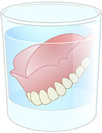入れ歯の手入れは？